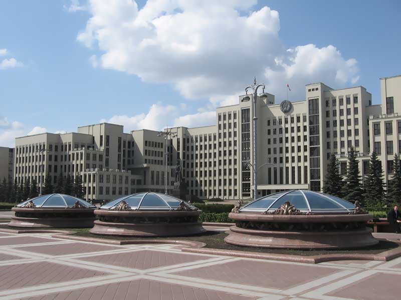 Дом правительства. Площадь Независимости. Карта Минска. фото. Картинка