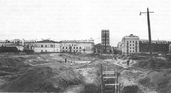 фото минска за 1953 год. Один из них снят со стороны улицы Захарова, другой — со стороны Киселева